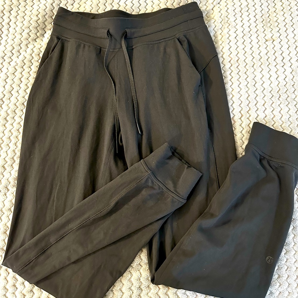 Ready to Rulu Slim-Fit High-Rise
Jogger *Full Length SIZE 6